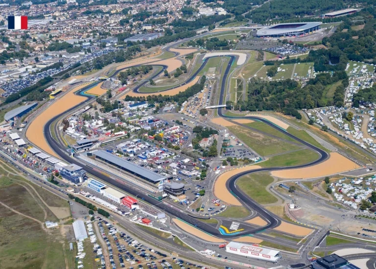 vue-circuit-du-mans-bugatti